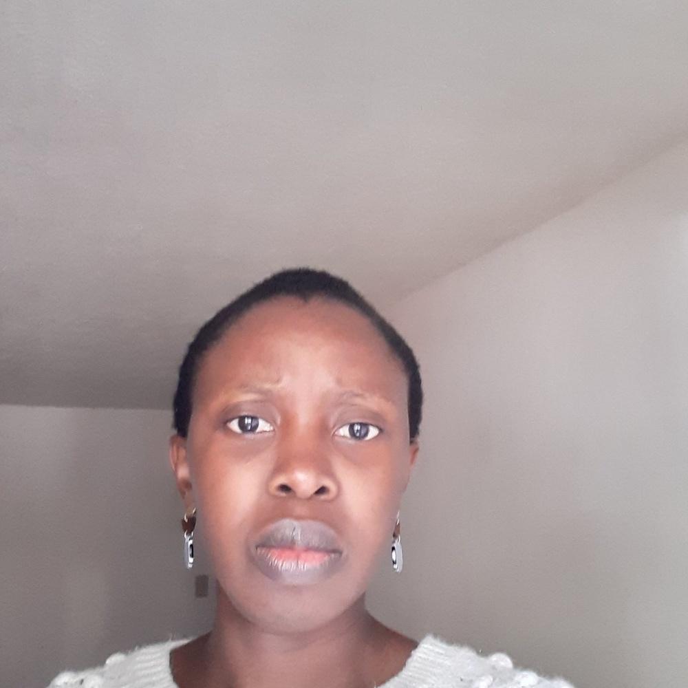 Meet your Posher, Adeola